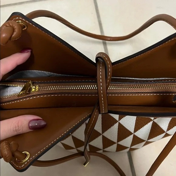 Geometric Brown and Cream Shoulder Bag - Picture 6 of 6